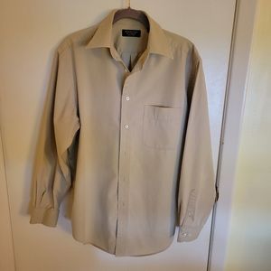 Roundtree & Yorke Tan Button Down Easy Care MED